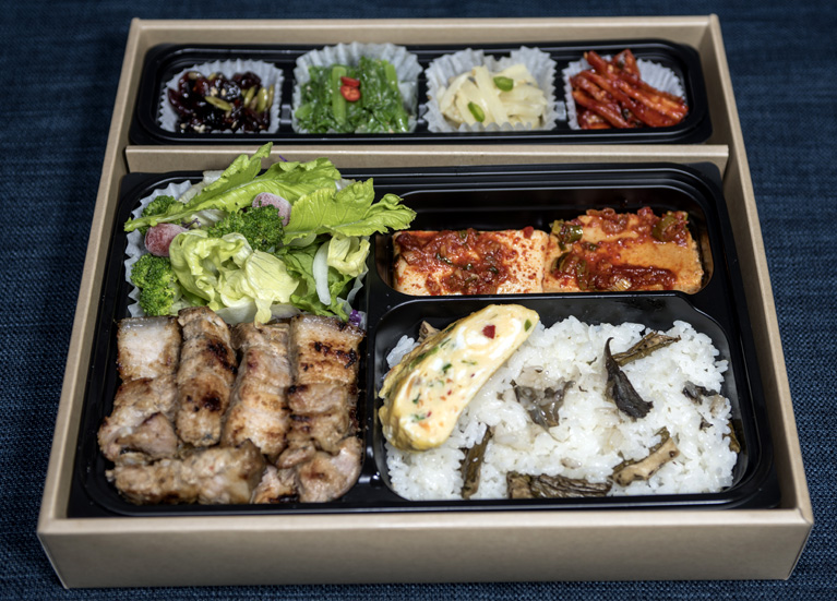 짚불오겹살 과 청국장소스